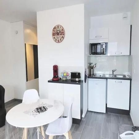 アパート Studio For 2 People